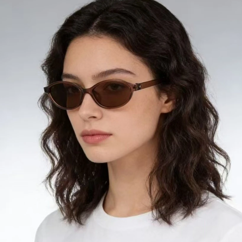 Gafas de sol pequeñas y ovalad - Designer Sunglasses reseña y precio